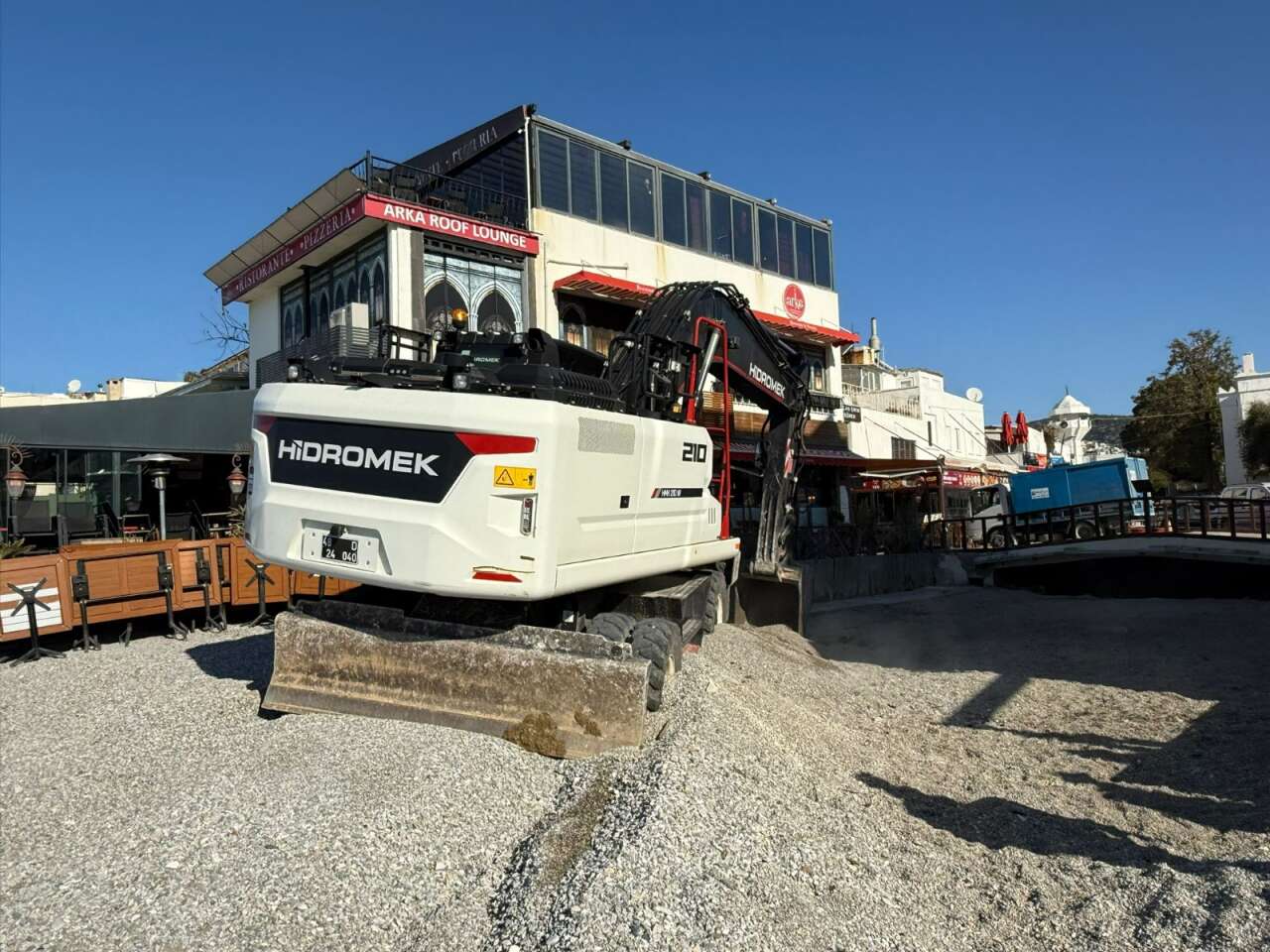 Bodrum’da Kaçak İskele ve Lüks Teknelere Büyük Operasyon: Turizm Sezonu Öncesi Sahiller Temizleniyor 12